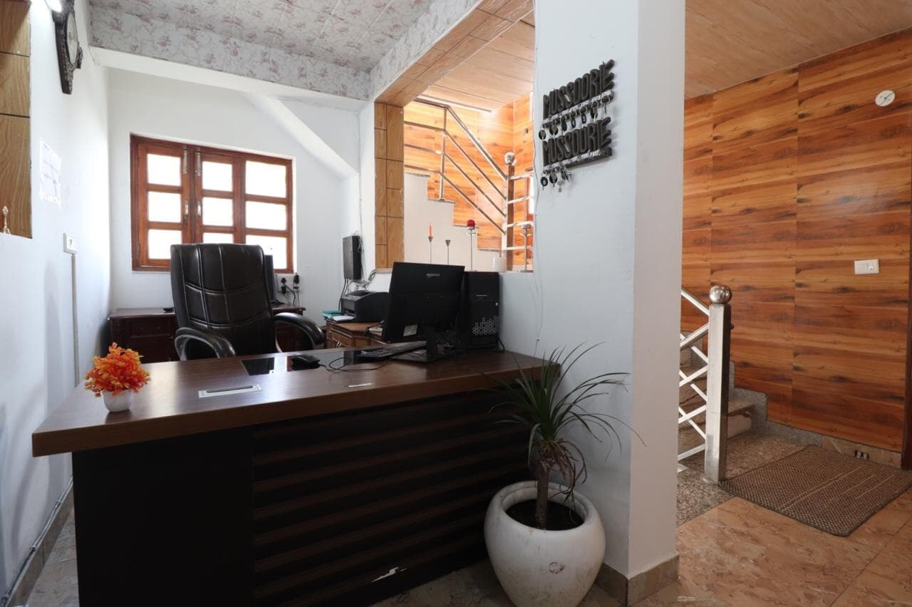 Bala's Spring View — reception area